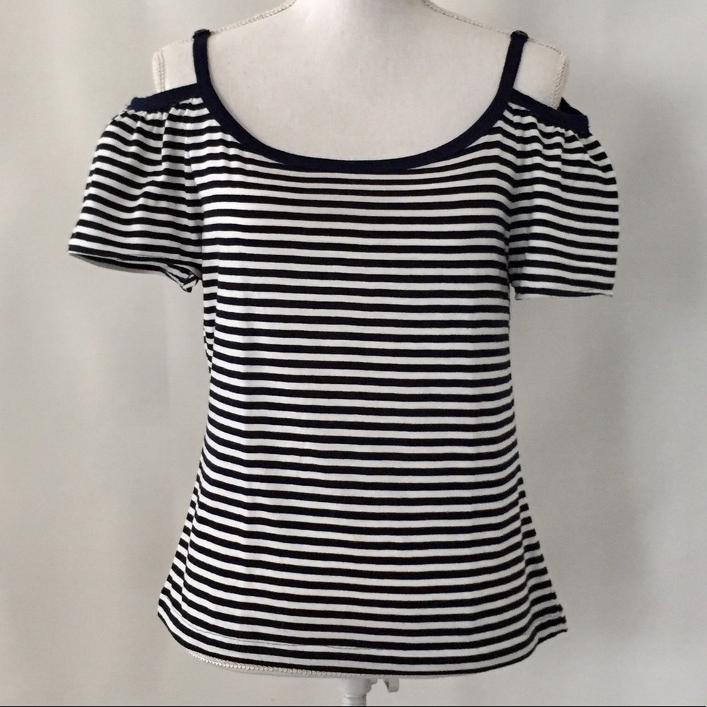 JPR Navy & White cold shoulder top. NWOT. Sz M